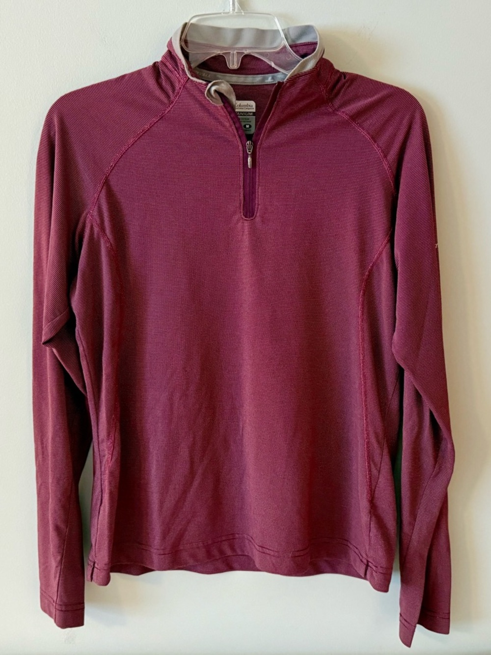 Columbia Women’s Burgundy Quarter-Zip Long Sleeve Performance Pullover, Medium